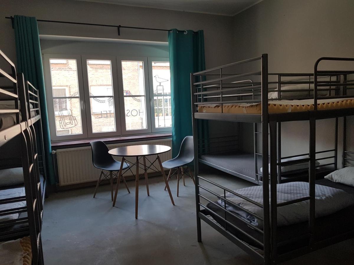 Hostel Sleeptide Husum  Exterior foto
