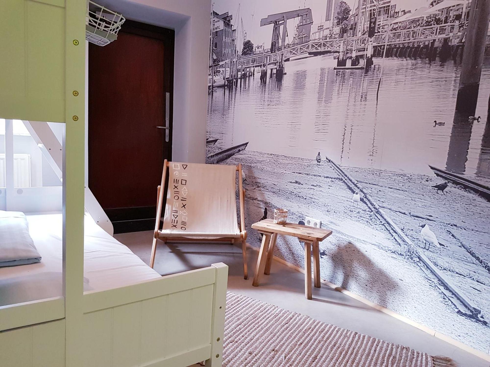 Hostel Sleeptide Husum  Exterior foto